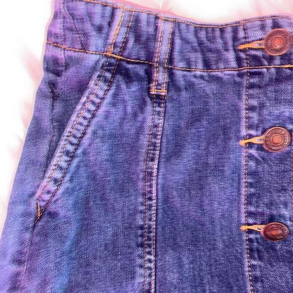 Cute Denim Skirt with pockets - Picture 2 of 3
